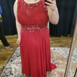 Flattering Red Prom Dress